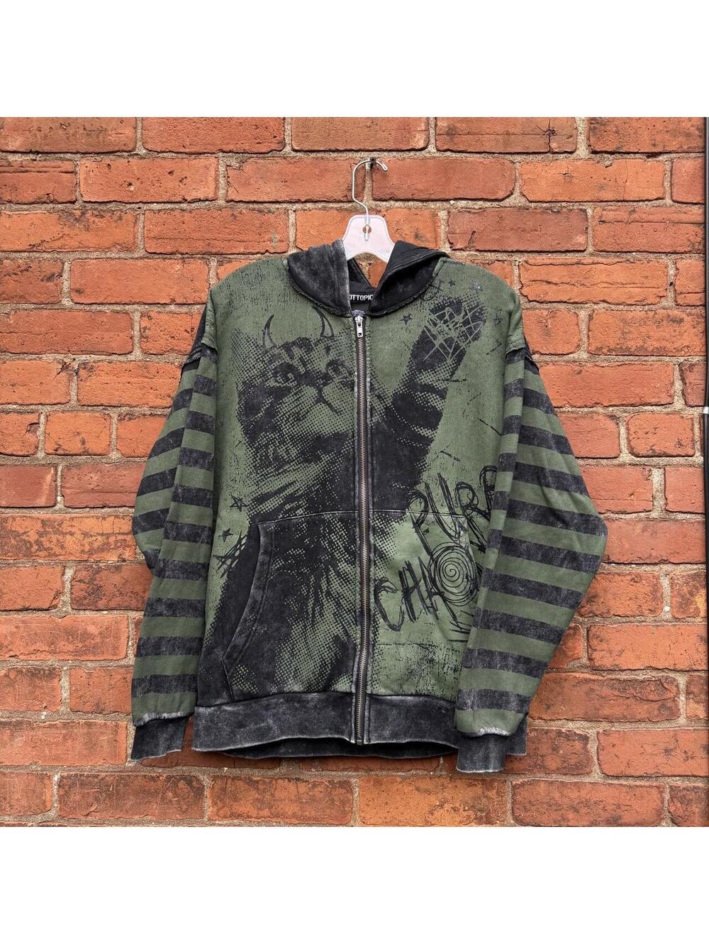 purr chaos demon kitten hot topic cat zip up hoodie Small